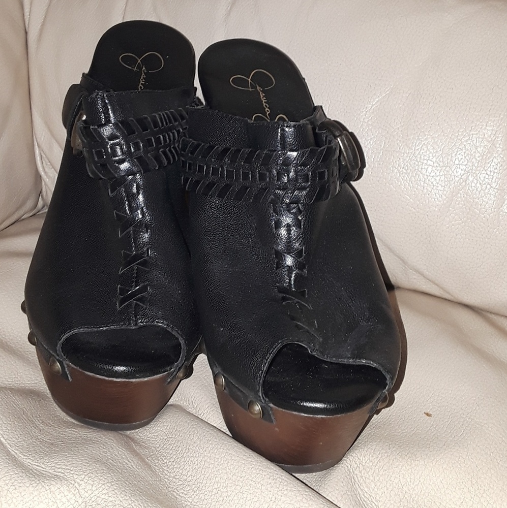 Women's shoes